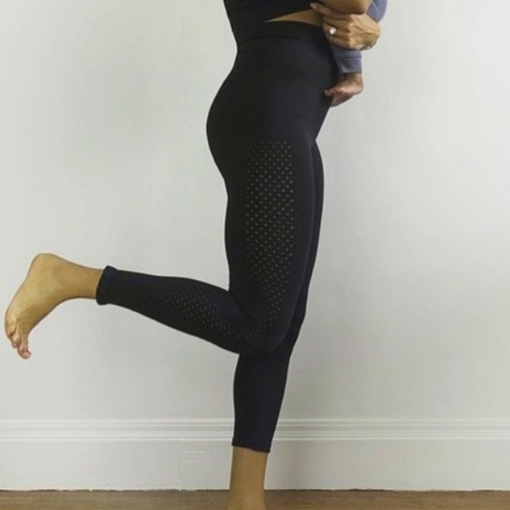 Baobei NEW! Active High Waist Seamless Postpartum Recovery 7/8 Leggings in Black
